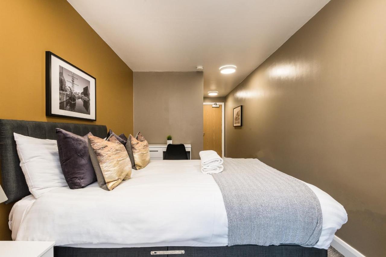 Host Apartments - Spacious 3 Bed Apartment With 3 Ensuites Ліверпуль Екстер'єр фото