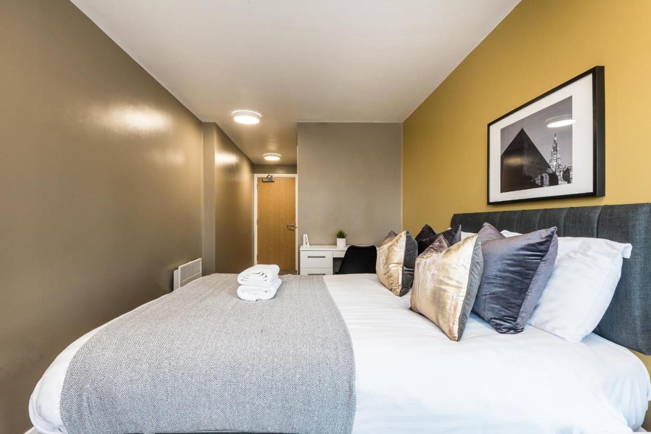 Host Apartments - Spacious 3 Bed Apartment With 3 Ensuites Ліверпуль Екстер'єр фото